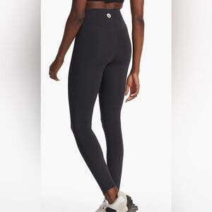 Vuori- chilled out leggings (small- color washed black)